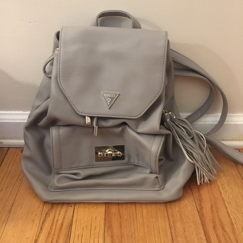 Beautiful GUESS backpack!! - Picture 4 of 4